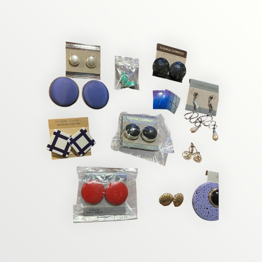 Vintage 80s 90s Fashion Earring Lot 14 Pairs Geometric Studs‎ Lucite Dangles - Picture 2 of 5